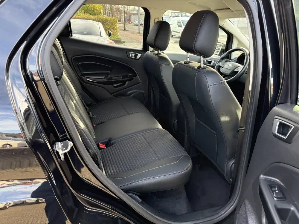 Ford EcoSport 1.0 EcoBoost Titanium (bj 2022) uit 2022, foto 17