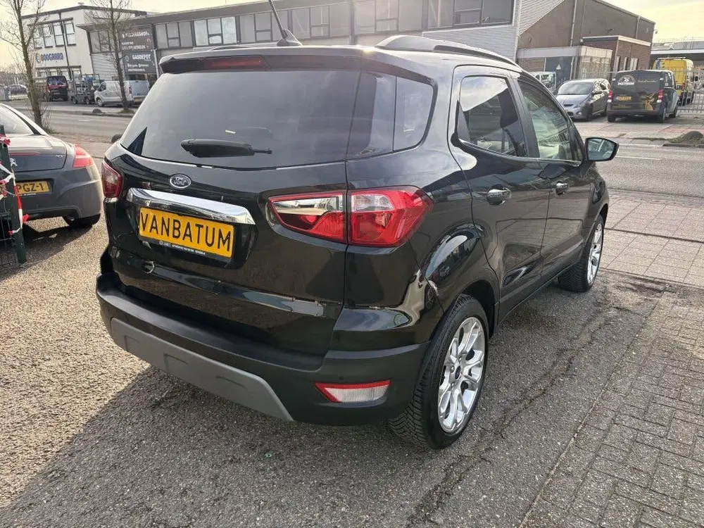 Ford EcoSport 1.0 EcoBoost Titanium (bj 2022) uit 2022, foto 6
