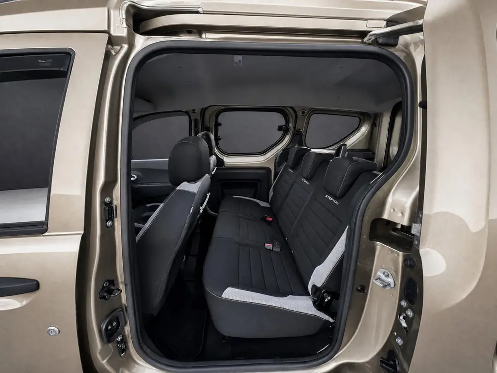 Dacia Dokker 1.3 TCe Ambiance met Airco ! Navigatie ! Cruise uit 2020, foto 7