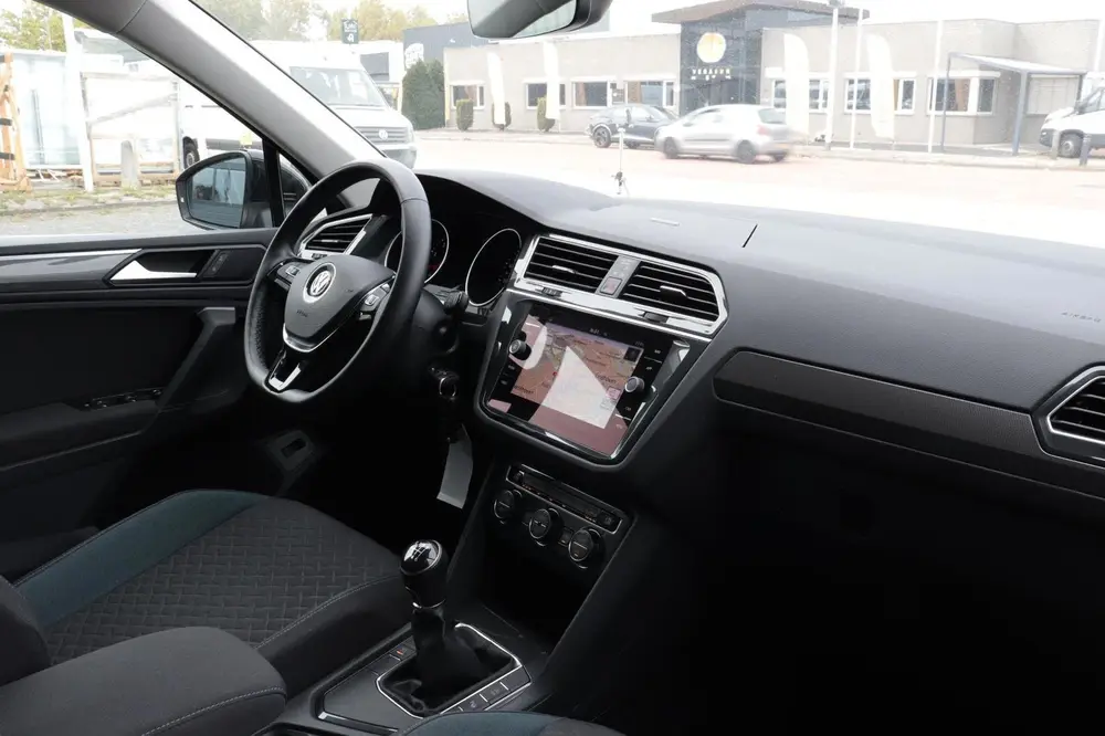 Volkswagen Tiguan 1.5 TSI Comfortline | IQ.Drive | Stoelverw uit 2020, foto 2