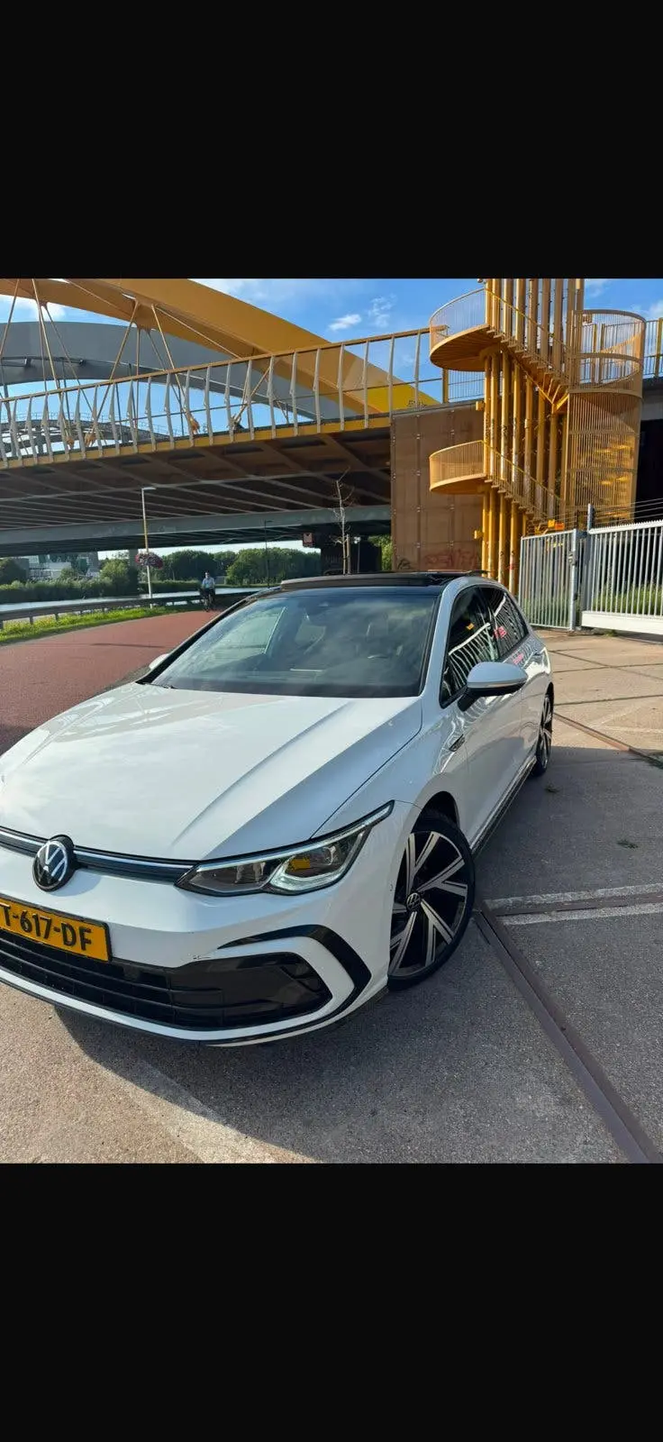 Volkswagen Golf 1.5 Etsi   3x Rline Wit uit 2021, foto 3