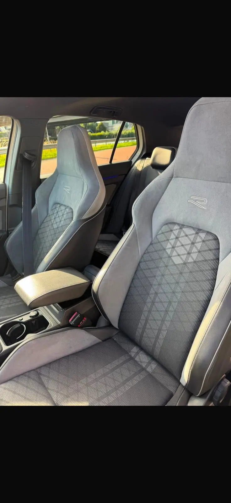 Volkswagen Golf 1.5 Etsi   3x Rline Wit uit 2021, foto 9