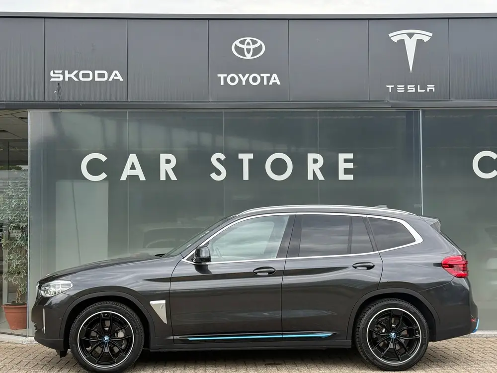 BMW iX3 High Executive 80 kWh 98% SOH Pano uit 2021, foto 4