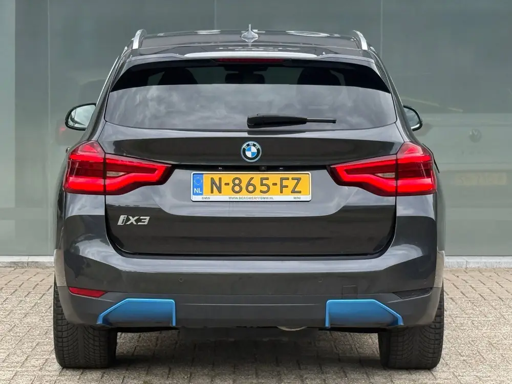 BMW iX3 High Executive 80 kWh 98% SOH Pano uit 2021, foto 9