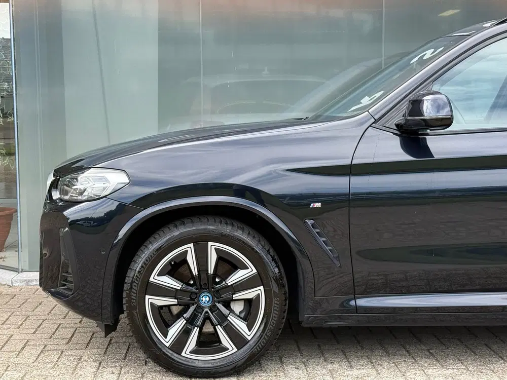 BMW iX3 Executive 80 kWh 98% SOH Shadow Line Pano uit 2021, foto 16