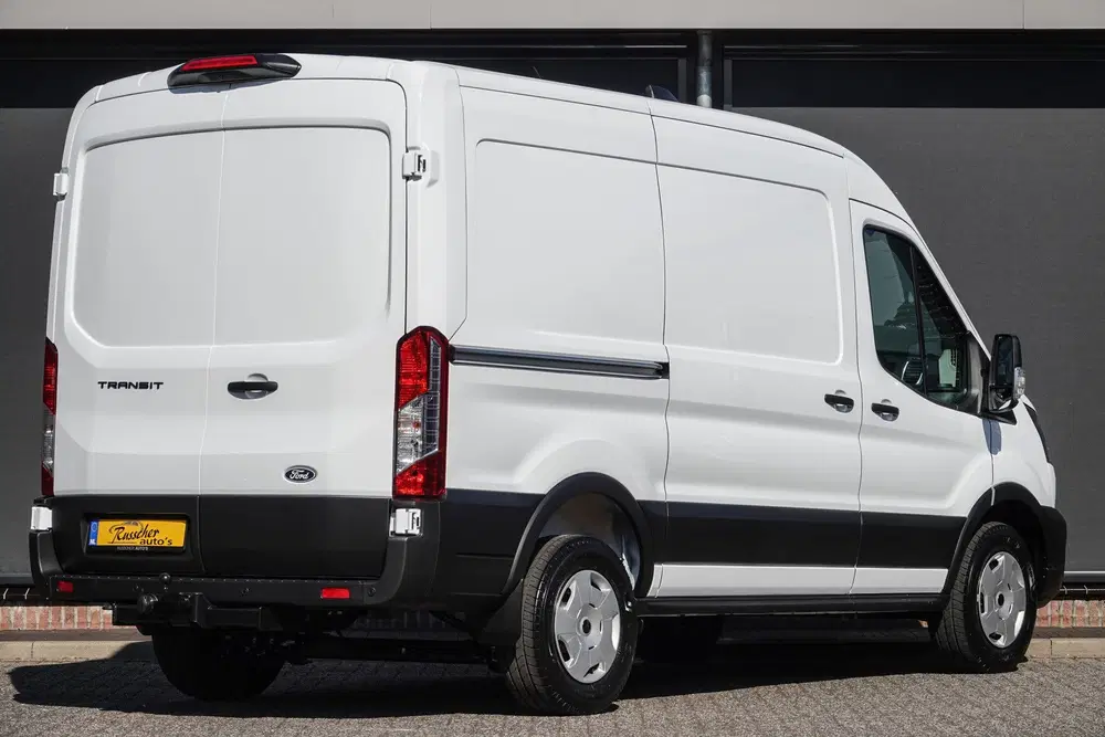 Ford Transit L2H2 2.0Tdci 130Pk uit 2024, foto 2