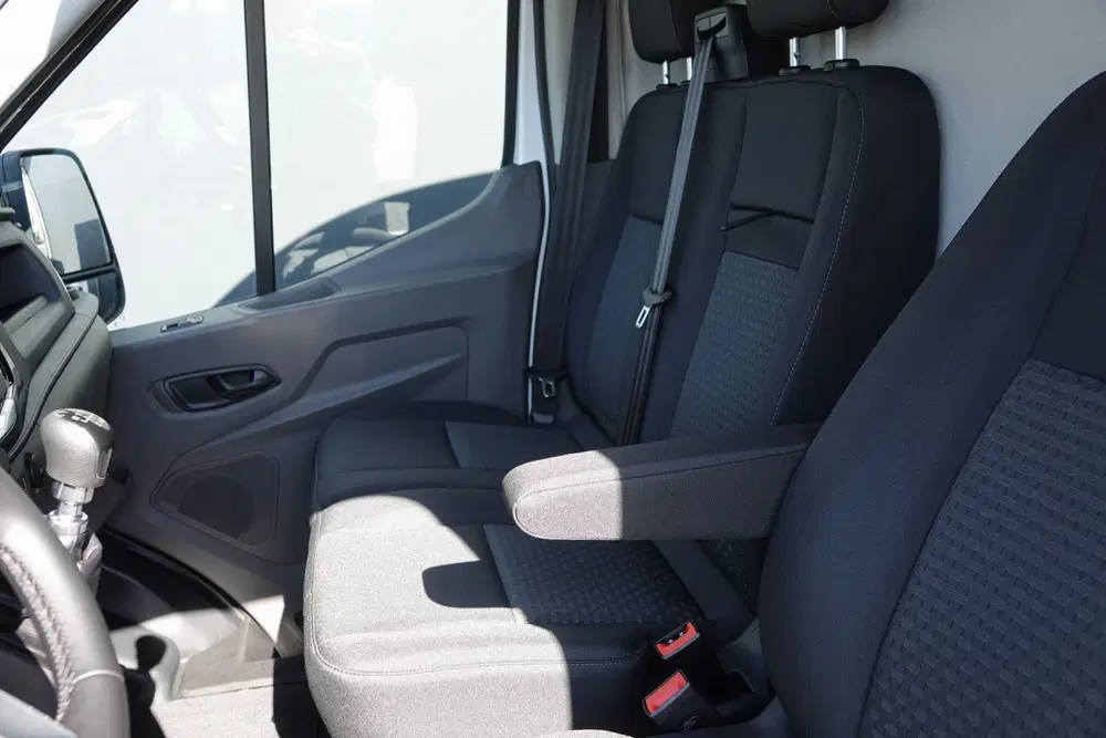 Ford Transit L2H2 2.0Tdci 130Pk uit 2024, foto 7