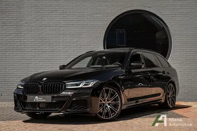 BMW 5-serie 530i xDrive High Executive Edition M-spo uit 2020