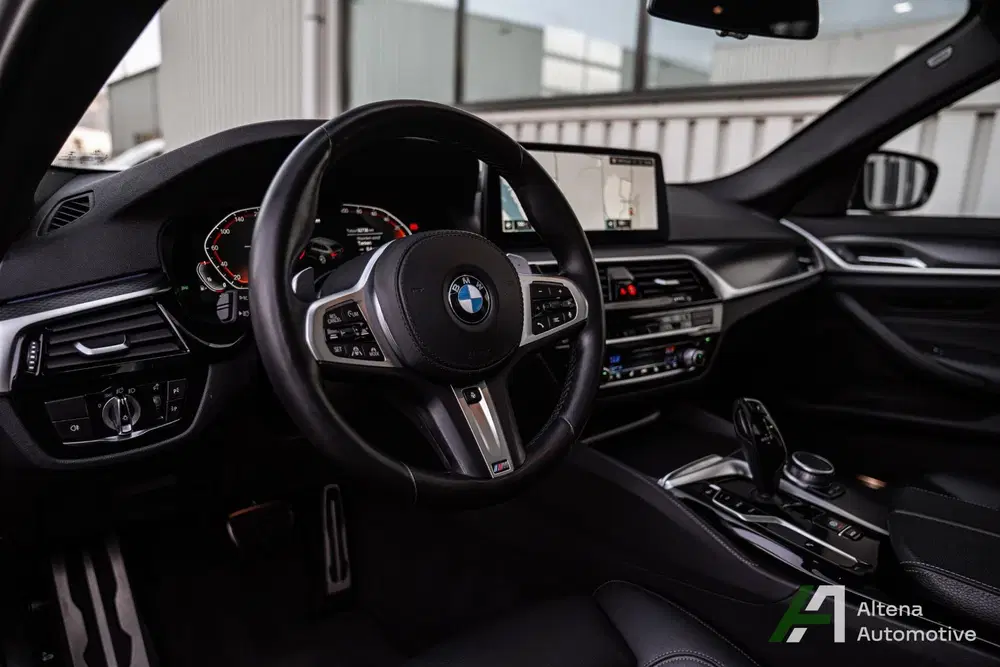 BMW 5-serie 530i xDrive High Executive Edition M-spo uit 2020, foto 10