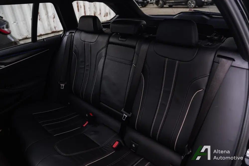 BMW 5-serie 530i xDrive High Executive Edition M-spo uit 2020, foto 11