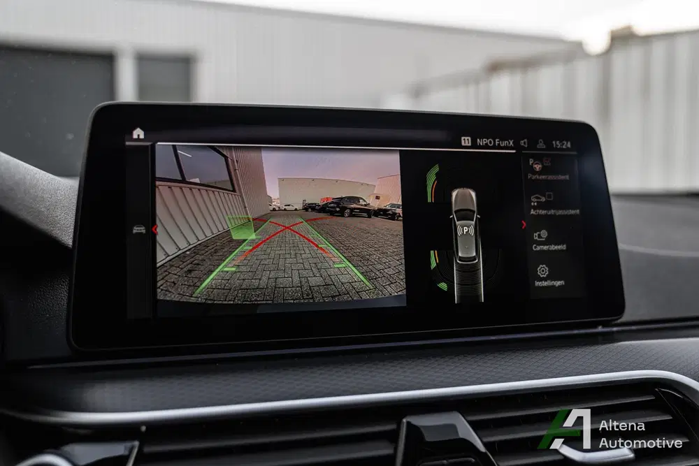 BMW 5-serie 530i xDrive High Executive Edition M-spo uit 2020, foto 17