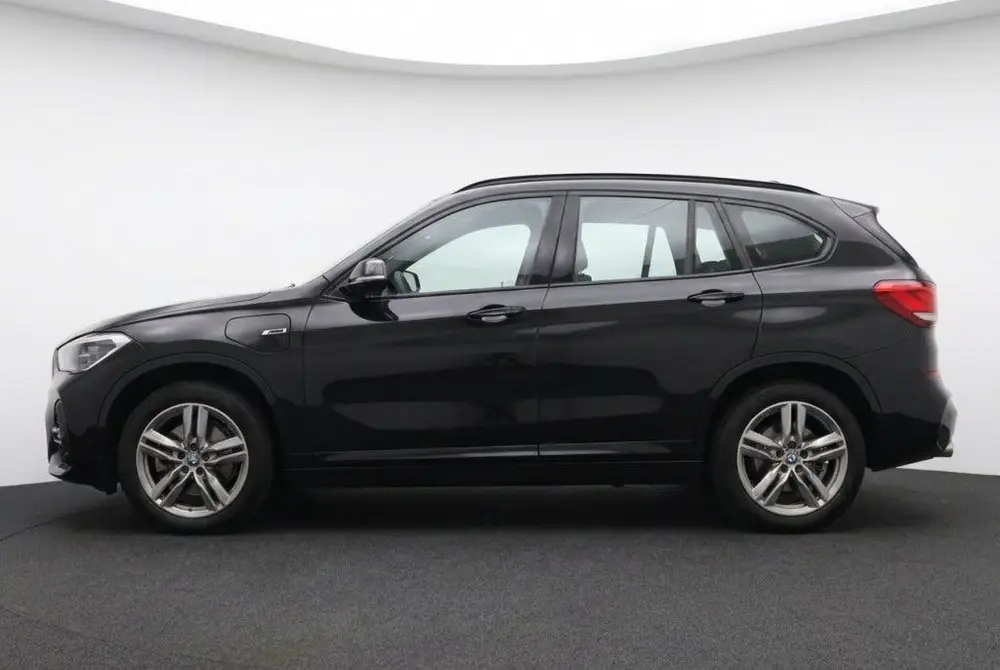 BMW X1 xDrive25e M Sport 220PK uit 2022, foto 2