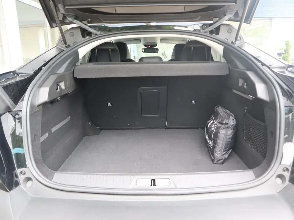 Peugeot 408 Allure Pack PureTech 130PK EAT8 Automaat uit 2023, foto 9