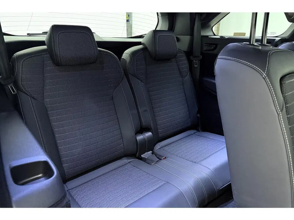 Peugeot 5008 1.2 Hybrid 145 GT 7p uit 2025, foto 16