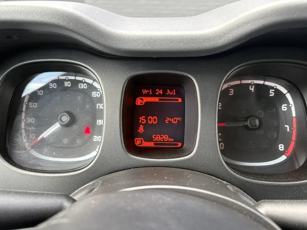 Fiat Panda 1.0 Hybrid City Life uit 2023, foto 15
