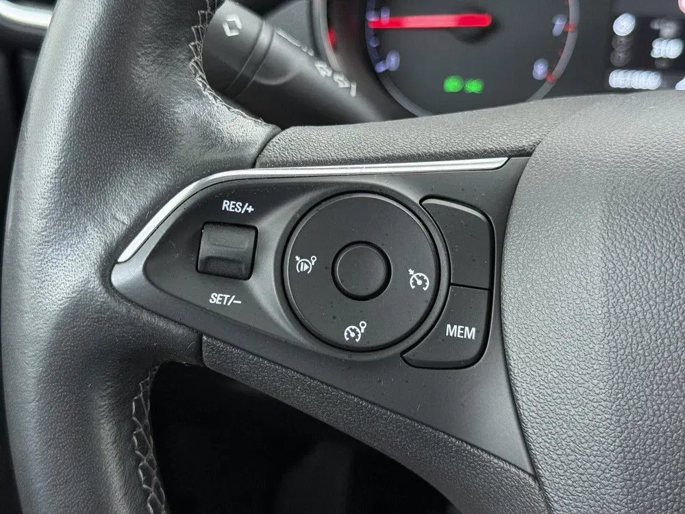 Opel Crossland 110pk Elegance uit 2021, foto 14