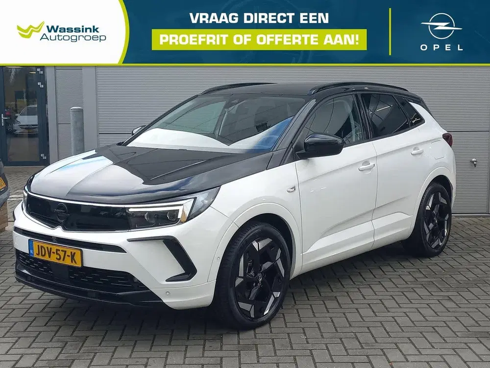 Opel Grandland 1.6T Hybrid4 300pk 4x4 Automaat GSE uit 2023