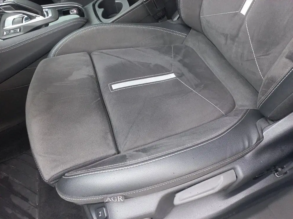 Opel Grandland 1.6T Hybrid4 300pk 4x4 Automaat GSE uit 2023, foto 19