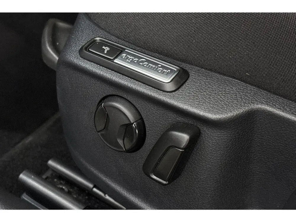 Volkswagen Passat Variant 1.4 TSI PHEV GTE (bj 2022) uit 2022, foto 17