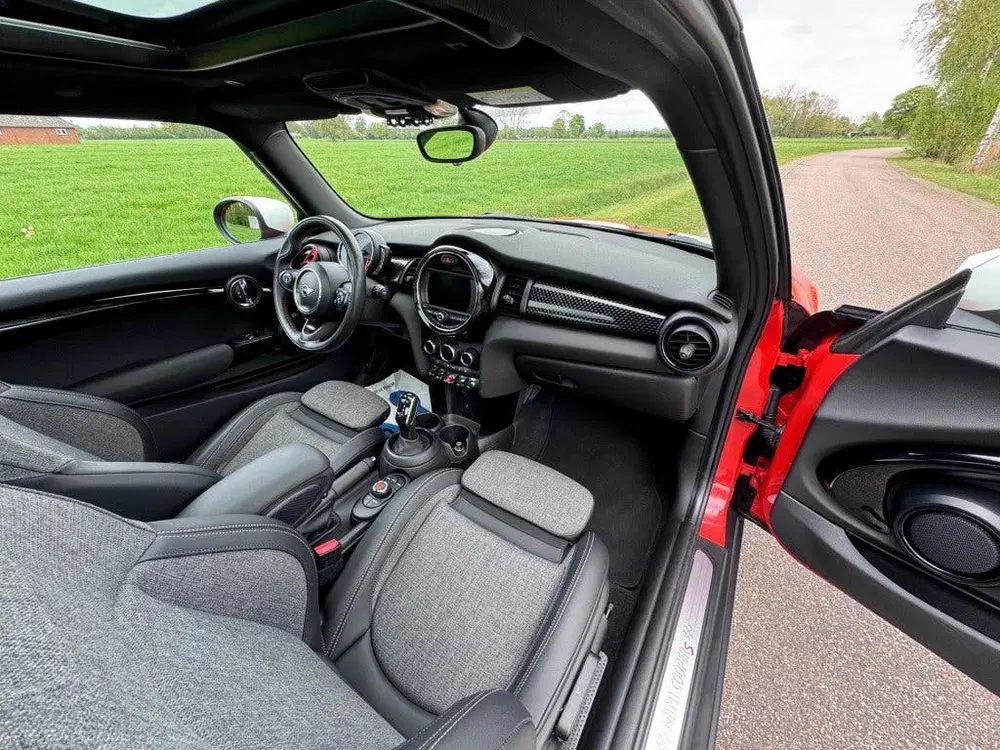 Mini Cooper S 192PK uit 2020, foto 15