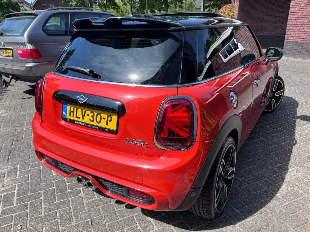 Mini Cooper S 192PK uit 2020, foto 2