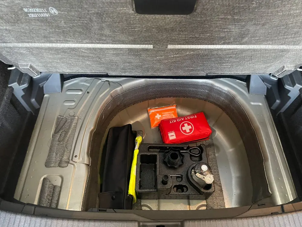 Volkswagen T-Cross 1.0 TSI Life uit 2023, foto 14