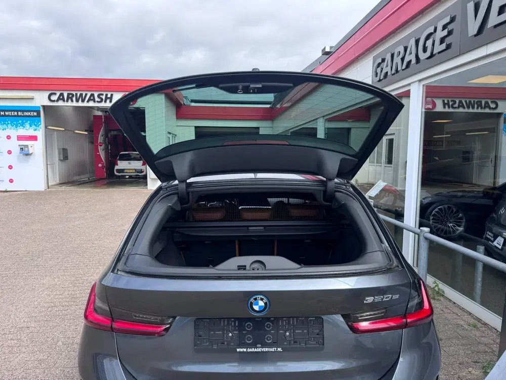 BMW 3-serie 320e Business Edition Plus uit 2022, foto 7