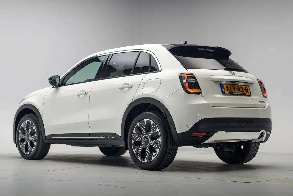 Fiat 600 1.2 Hybrid La Prima [ Clima Navi Apple uit 2025, foto 3