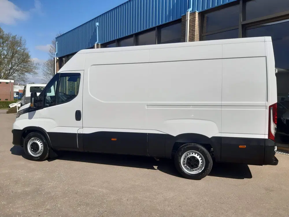 Iveco Daily 35S16V L2H2 156Pk Airco Cruise control 142 uit 2022, foto 5