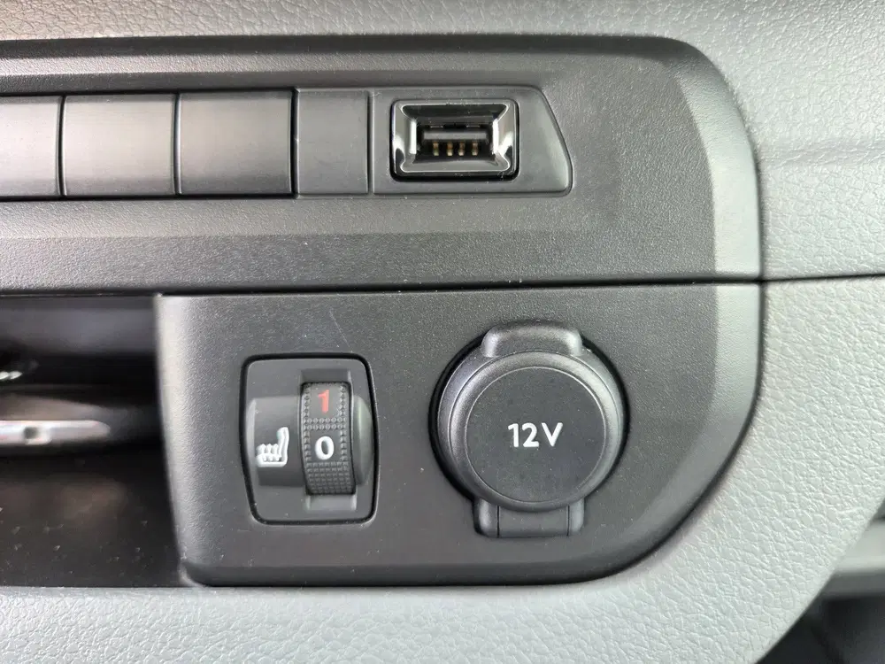 Opel Vivaro uit 2021, foto 20