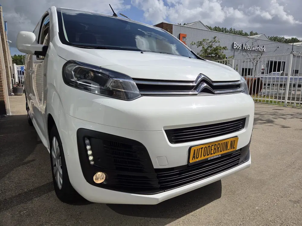 Opel Vivaro uit 2021, foto 3