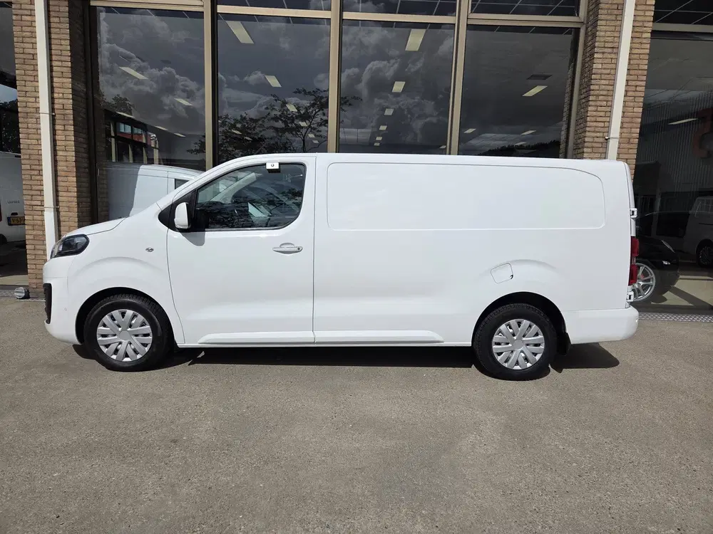 Opel Vivaro uit 2021, foto 4