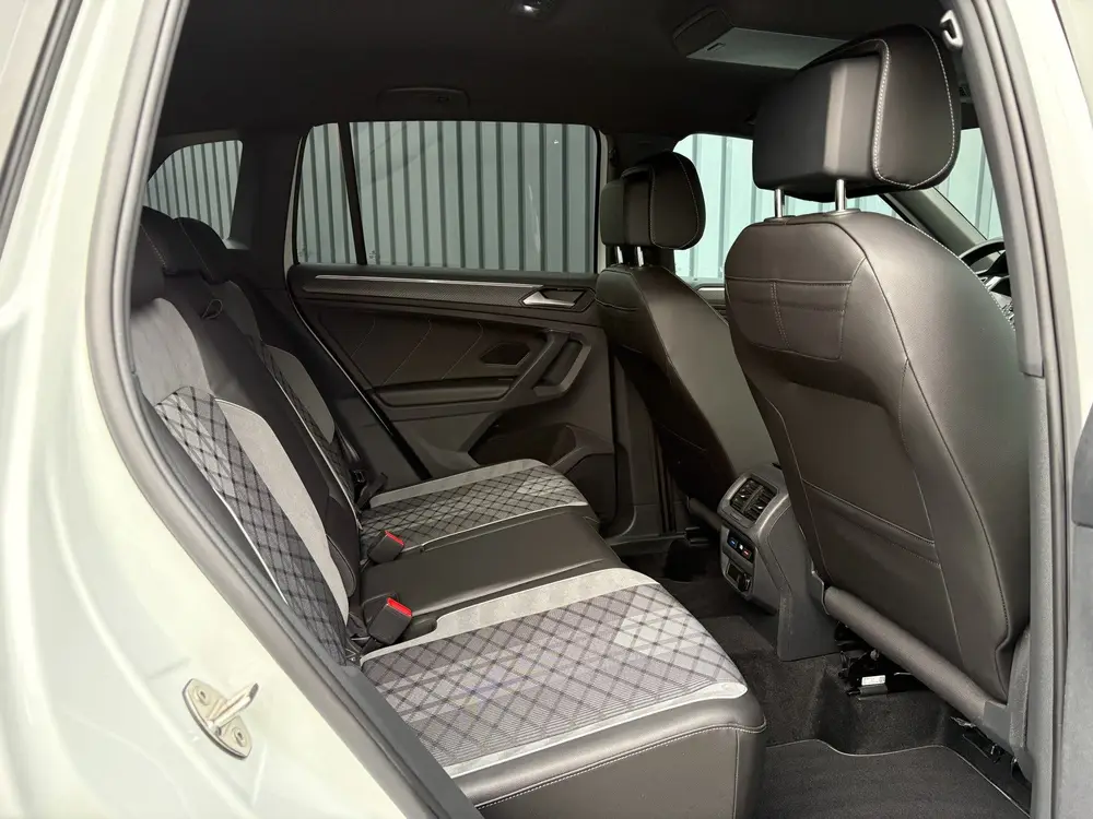 Volkswagen Tiguan 1.5 TSI R-Line Business+ | Trekhaak wegkl. uit 2021, foto 17