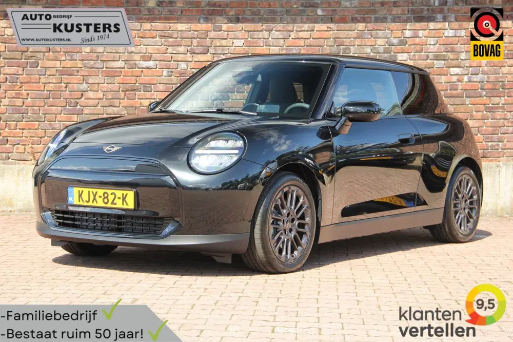 Mini Cooper Cooper E Blackyard 40.7 kWh uit 2026