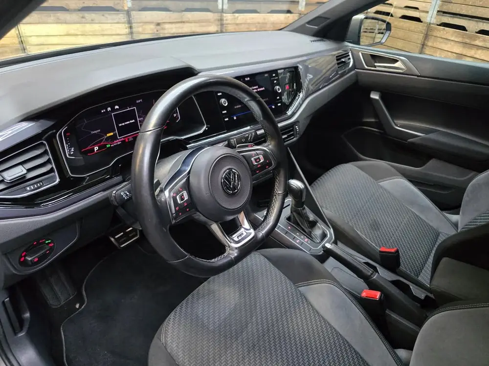 Volkswagen Polo 1.0 TSI Highline Business R Pano Full Led VC uit 2020, foto 3