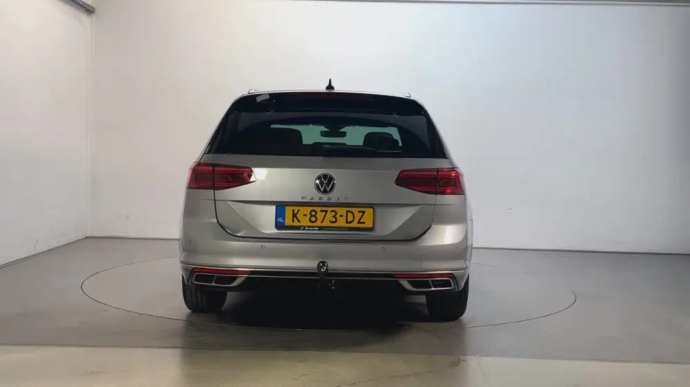 Volkswagen Passat Variant 1.5 TSI 150pk DSG R-Line Business uit 2020, foto 10