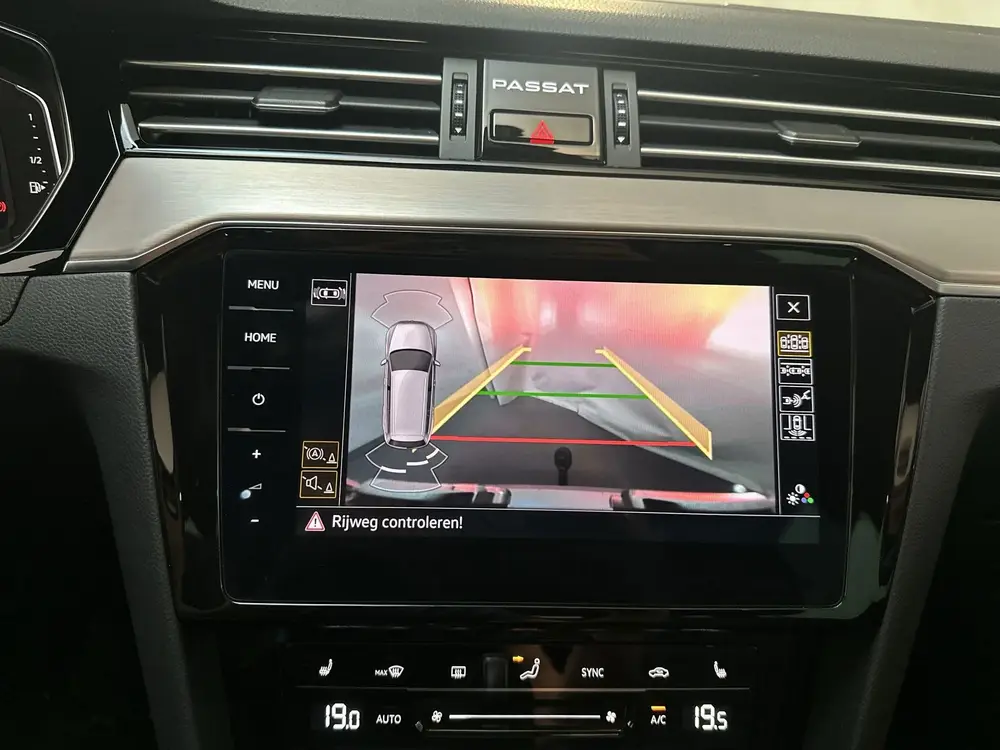 Volkswagen Passat Variant 1.5 TSI 150pk DSG R-Line Business uit 2020, foto 11