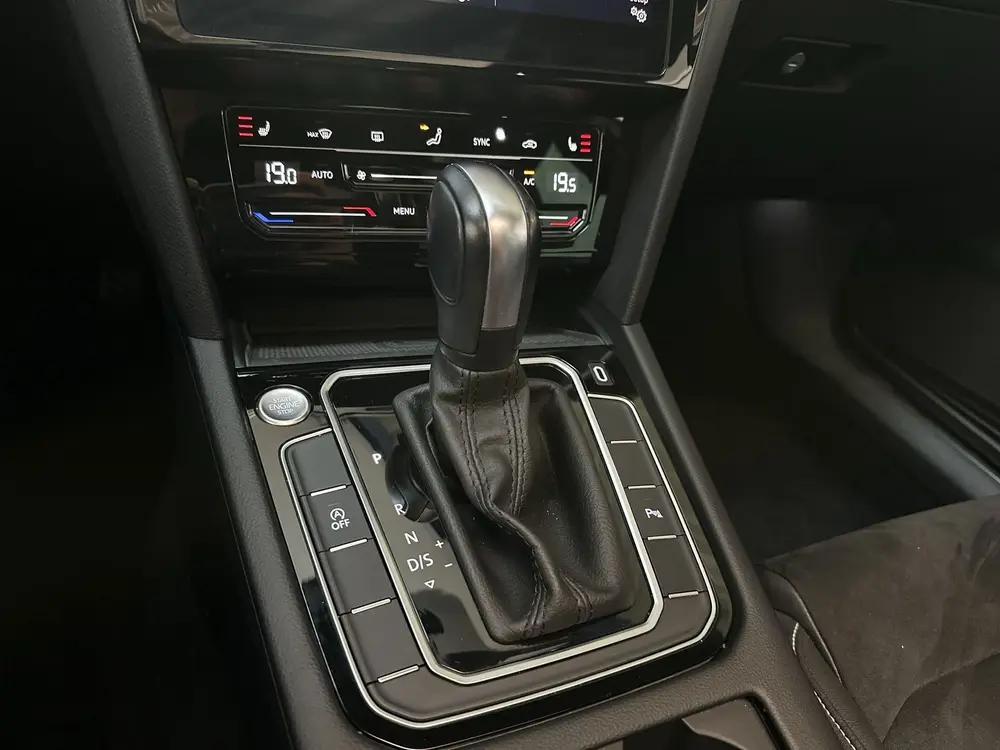 Volkswagen Passat Variant 1.5 TSI 150pk DSG R-Line Business uit 2020, foto 13