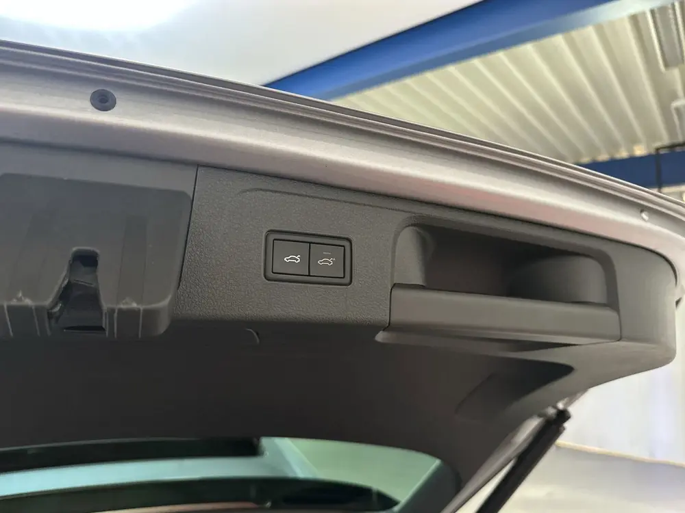Volkswagen Passat Variant 1.5 TSI 150pk DSG R-Line Business uit 2020, foto 19