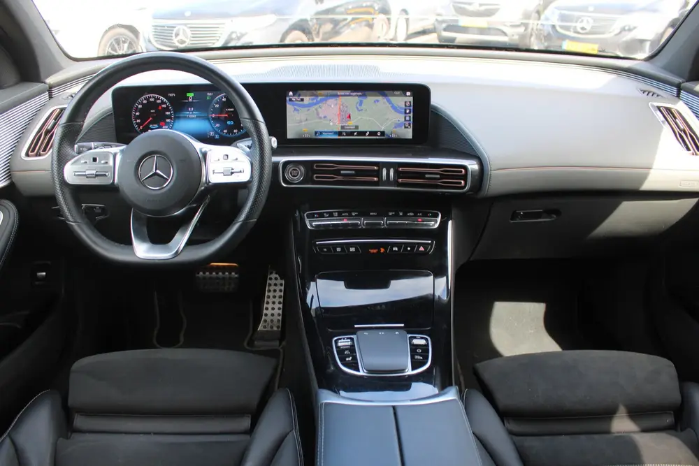 Mercedes-Benz EQC 400 4MATIC 80kWh (SOH 96.70%) AMG LINE KEY uit 2022, foto 2