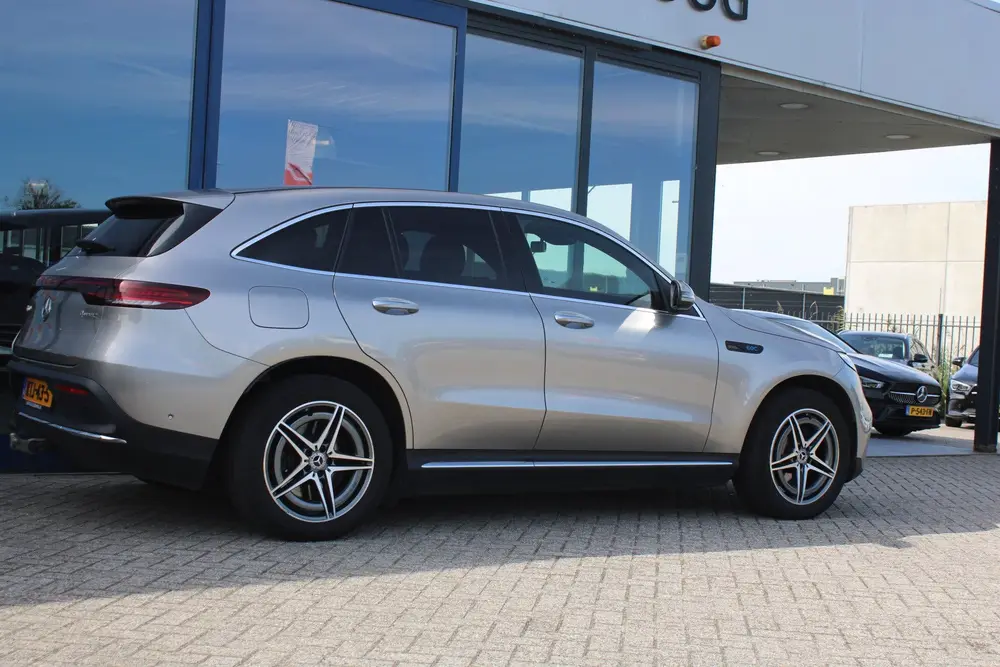 Mercedes-Benz EQC 400 4MATIC 80kWh (SOH 96.70%) AMG LINE KEY uit 2022, foto 3