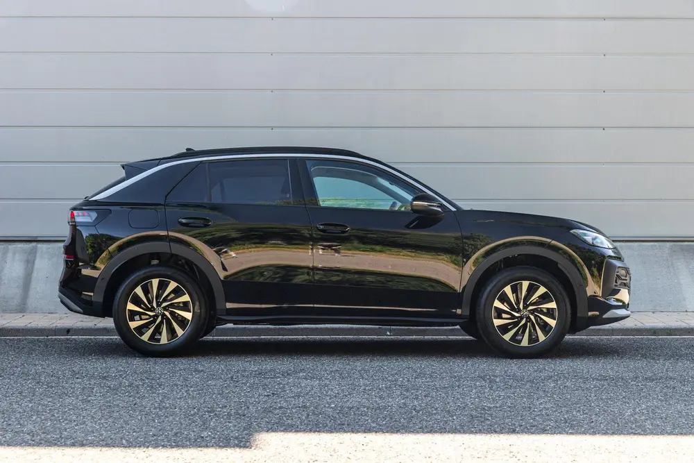 Volkswagen T-Roc 1.5 eTsi 115pk Life First Edition | Climate uit 2026, foto 3