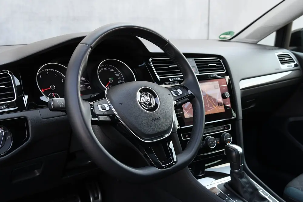 Volkswagen Golf 1.5 TSI R-Line 150 PK PANO|IQ.Drive uit 2019, foto 19