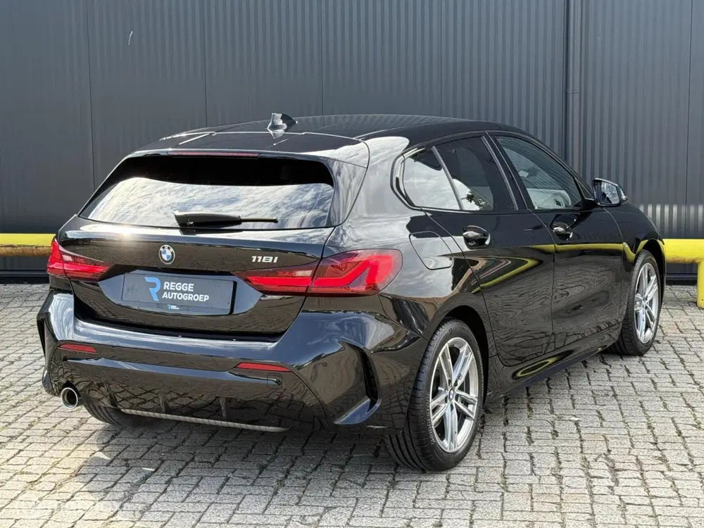 BMW 1-serie 118i EDE Corporate Lease M Sport uit 2021, foto 3