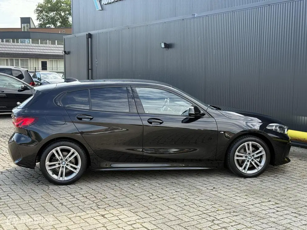 BMW 1-serie 118i EDE Corporate Lease M Sport uit 2021, foto 9