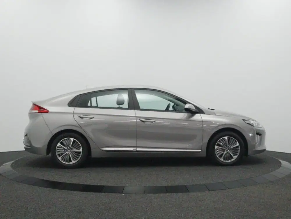 Hyundai IONIQ 1.6 GDi PHEV Comfort uit 2022, foto 11