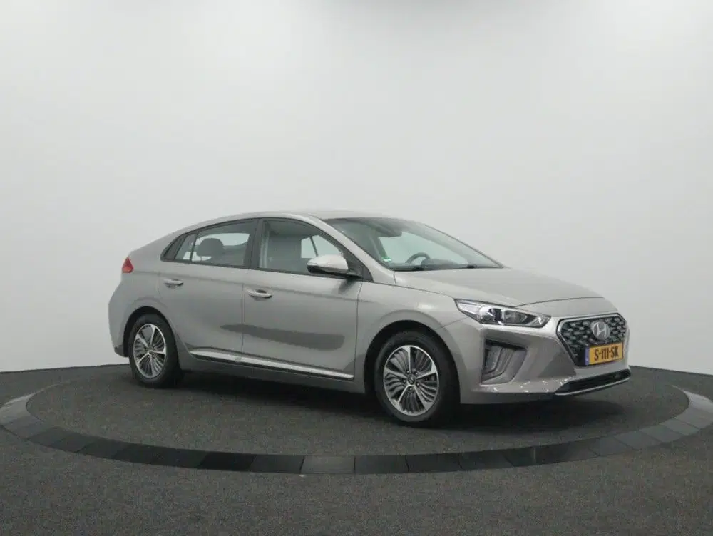Hyundai IONIQ 1.6 GDi PHEV Comfort uit 2022, foto 13
