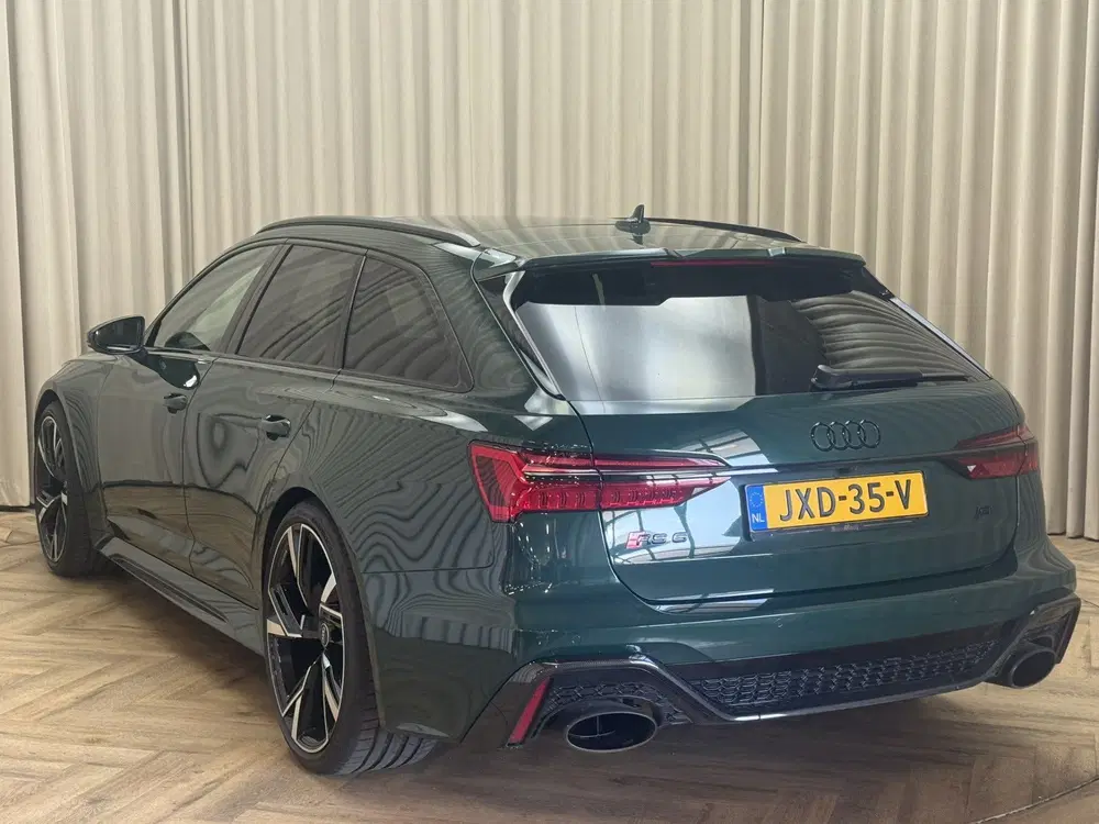 Audi RS6 uit 2020, foto 14