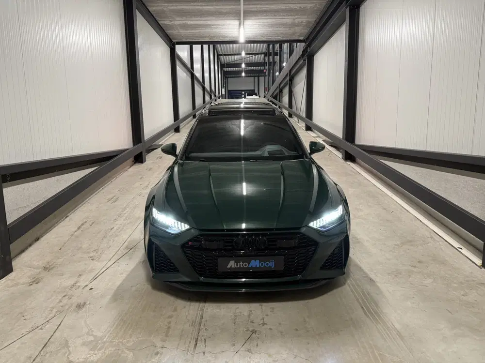 Audi RS6 uit 2020, foto 15