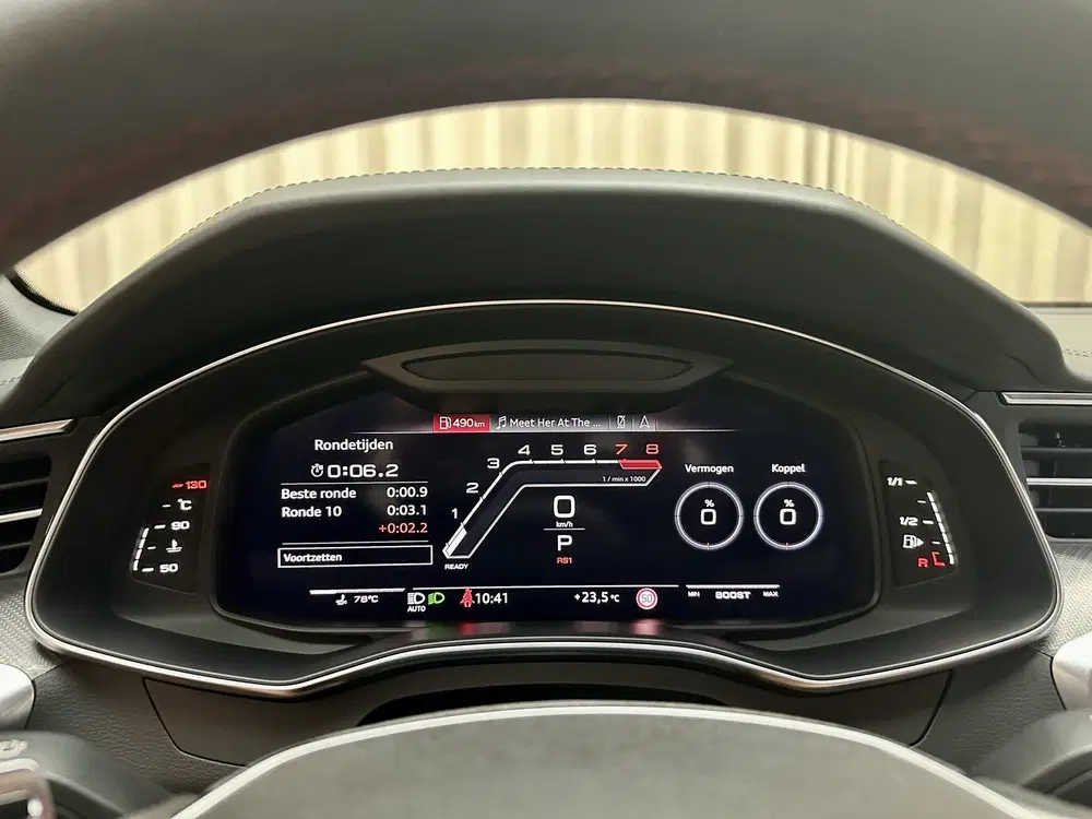 Audi RS6 uit 2020, foto 17
